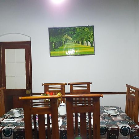 Ruchi House Hotel Nuwara Eliya Ngoại thất bức ảnh