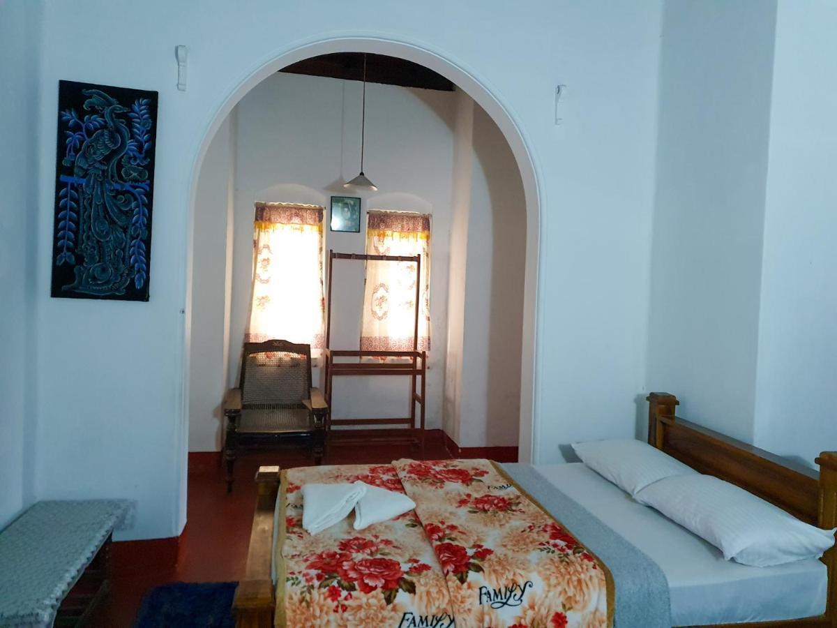 Ruchi House Hotel Nuwara Eliya Ngoại thất bức ảnh