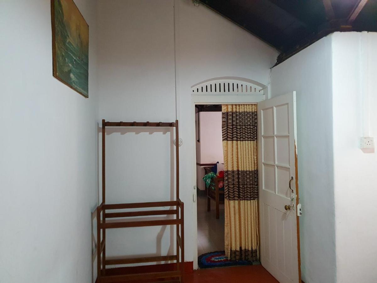 Ruchi House Hotel Nuwara Eliya Ngoại thất bức ảnh