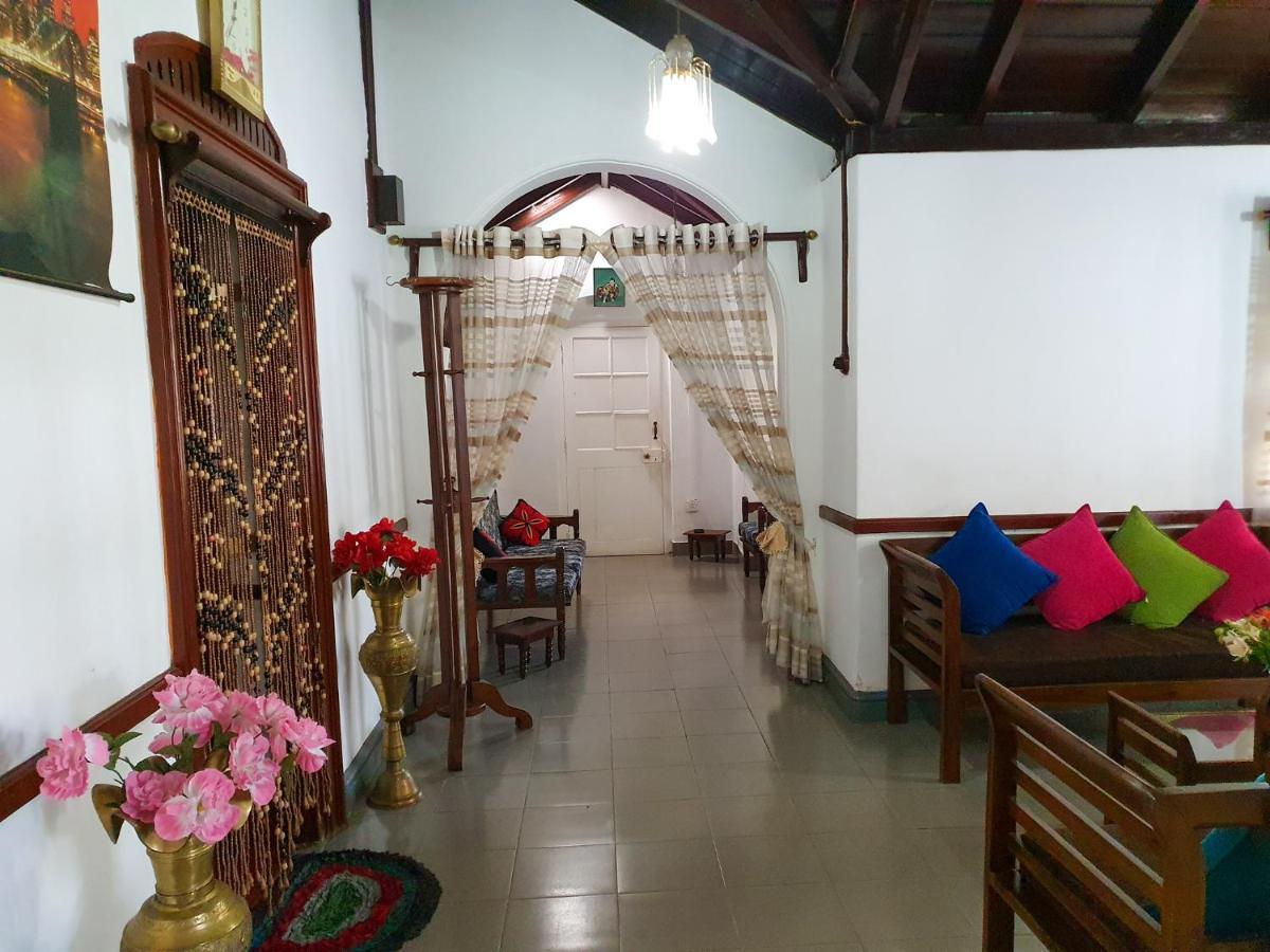 Ruchi House Hotel Nuwara Eliya Ngoại thất bức ảnh