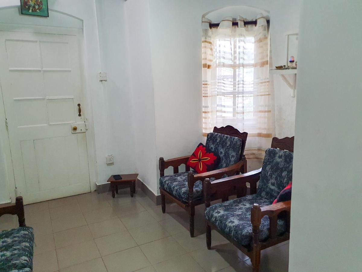 Ruchi House Hotel Nuwara Eliya Ngoại thất bức ảnh