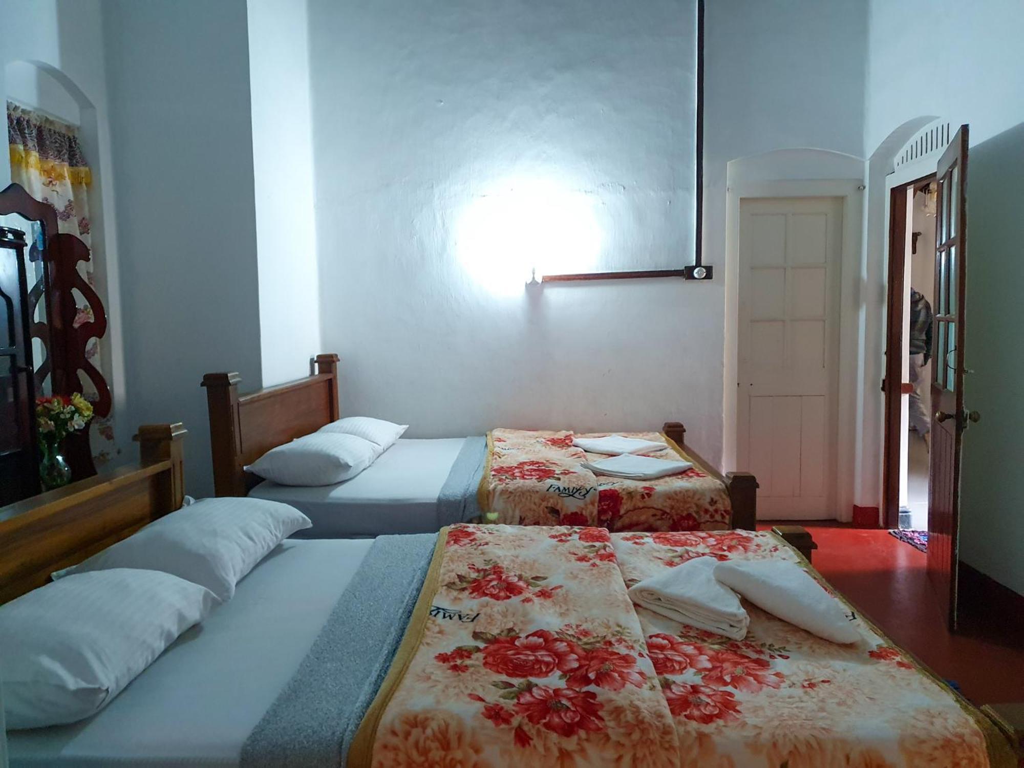 Ruchi House Hotel Nuwara Eliya Ngoại thất bức ảnh