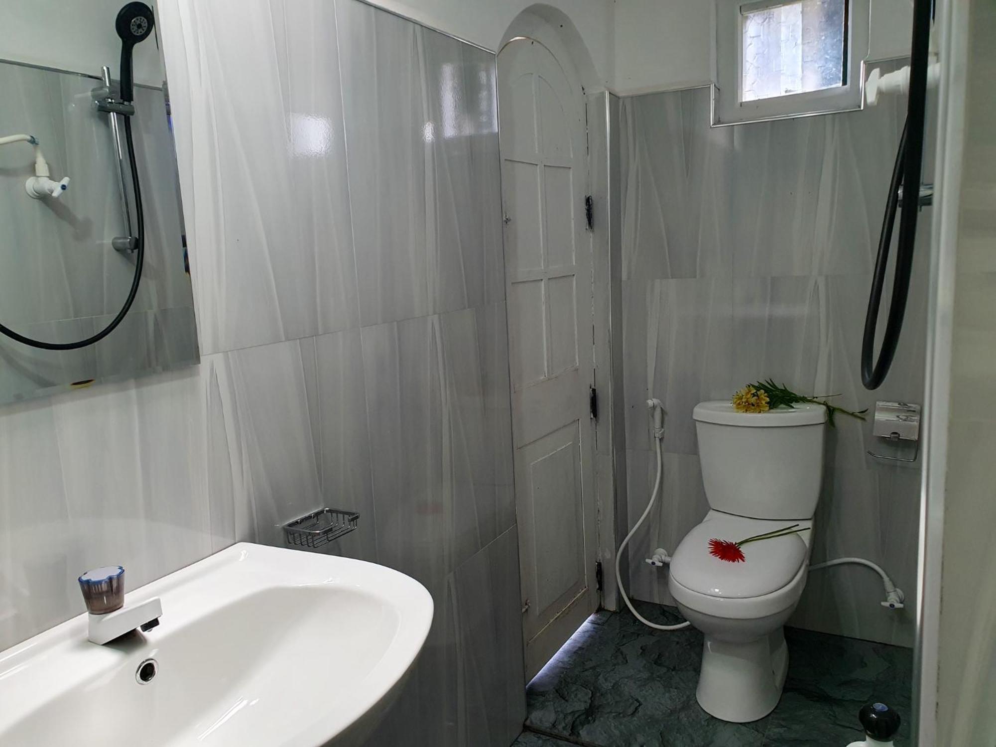 Ruchi House Hotel Nuwara Eliya Ngoại thất bức ảnh