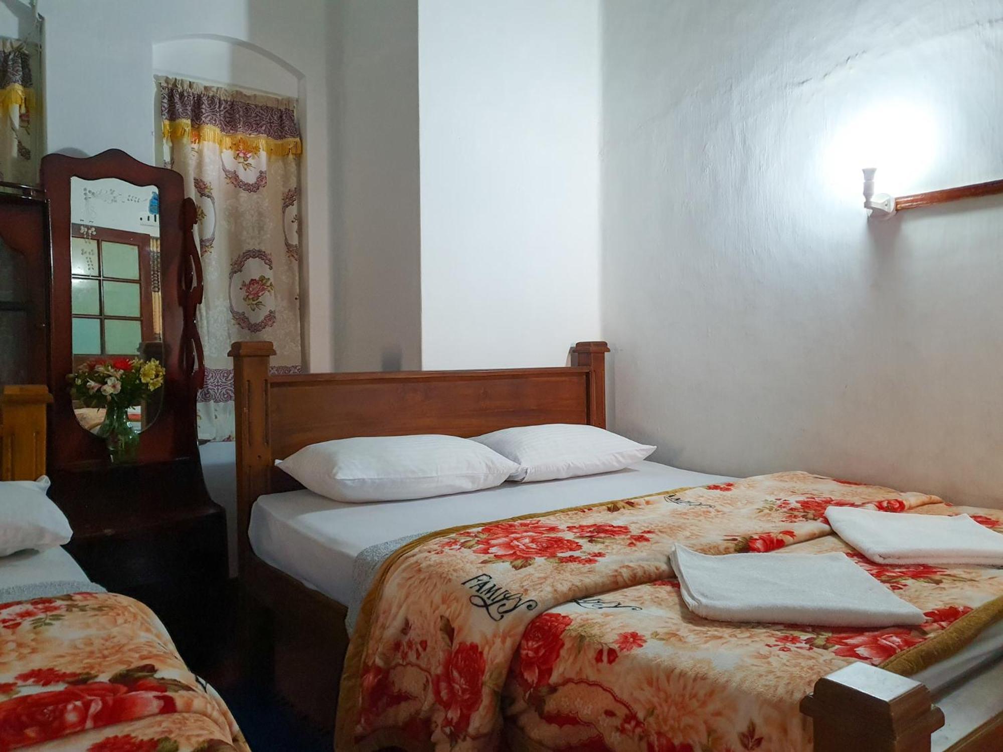 Ruchi House Hotel Nuwara Eliya Ngoại thất bức ảnh